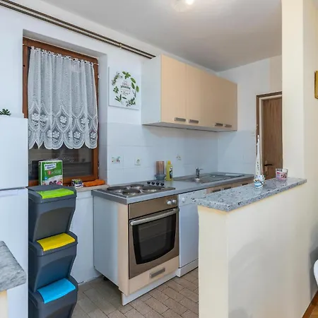 1 Bedroom Lovely In *