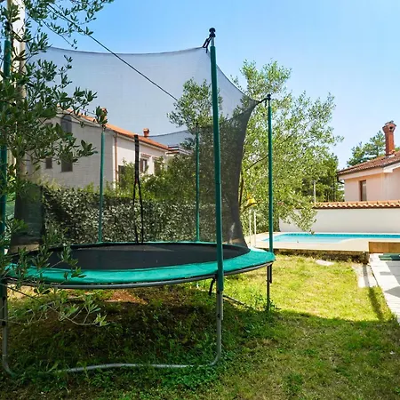 Apartman 1 Bedroom Lovely In *